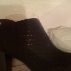 Stylish Black Women's Shoes